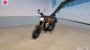 SUZUKI GSX 8T M6-0